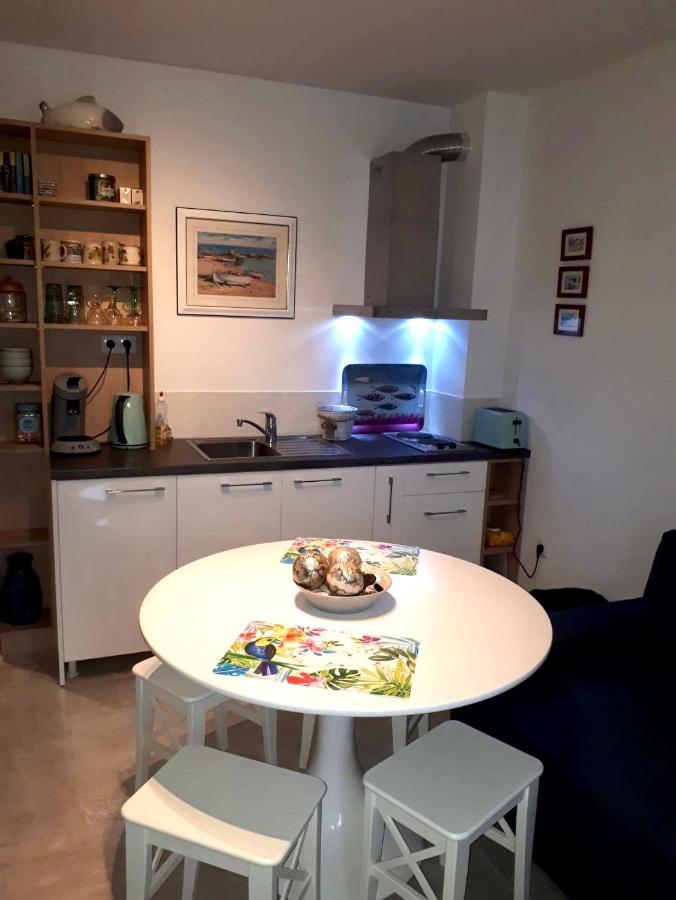 Obzor Tatyana Apartaments Bonjour Bagian luar foto