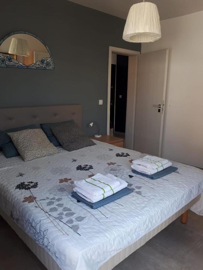 Obzor Tatyana Apartaments Bonjour Bagian luar foto