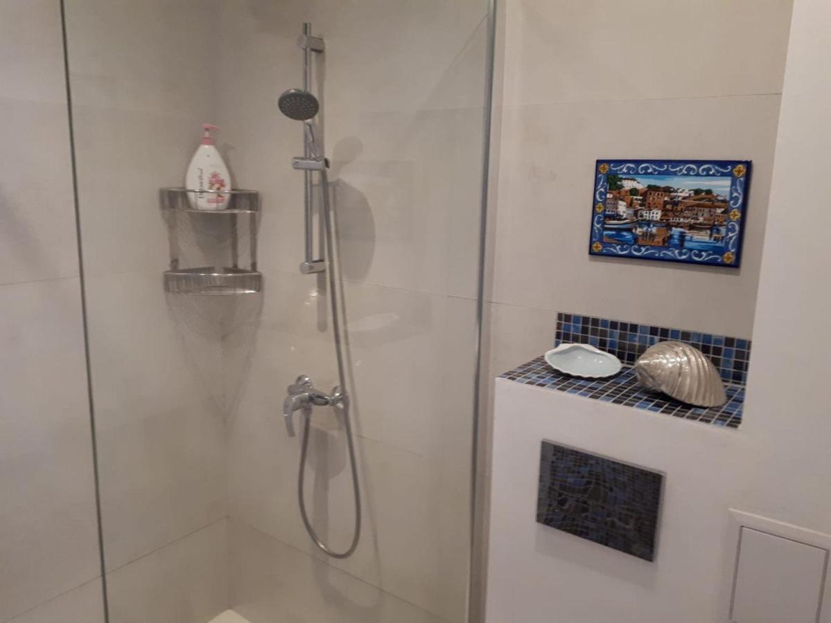 Obzor Tatyana Apartaments Bonjour Bagian luar foto